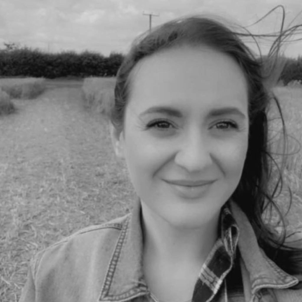Sarah Meads Finance Director 2B&C Logistics Pallet Distribution Oxfordshire